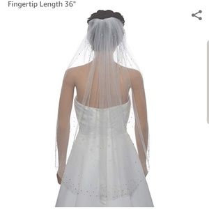 Veil ivory 36 in (finger tips)
